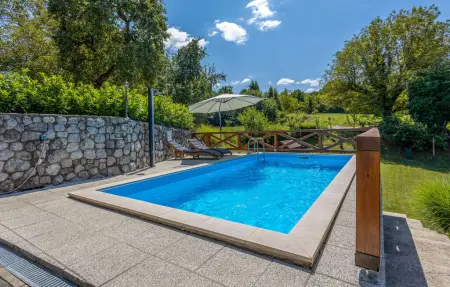 Location maison à Lukovdol