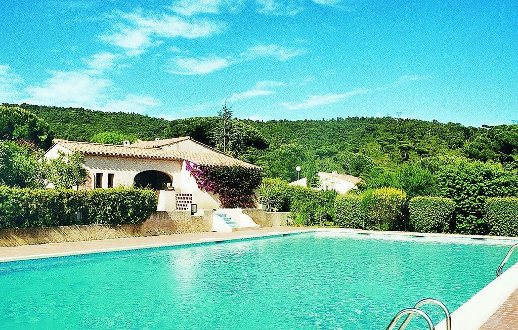 Maison provençale vue mer à Sainte Maxime - Photo 1