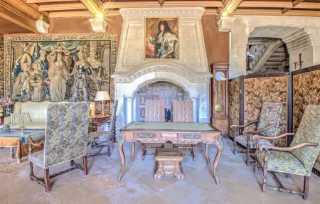 Château du XVe siècle, 12 personnes, piscine chauffée : photo 22