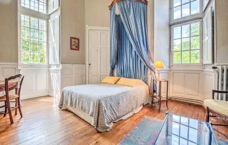 Château du XVe siècle, 12 personnes, piscine chauffée : photo 33