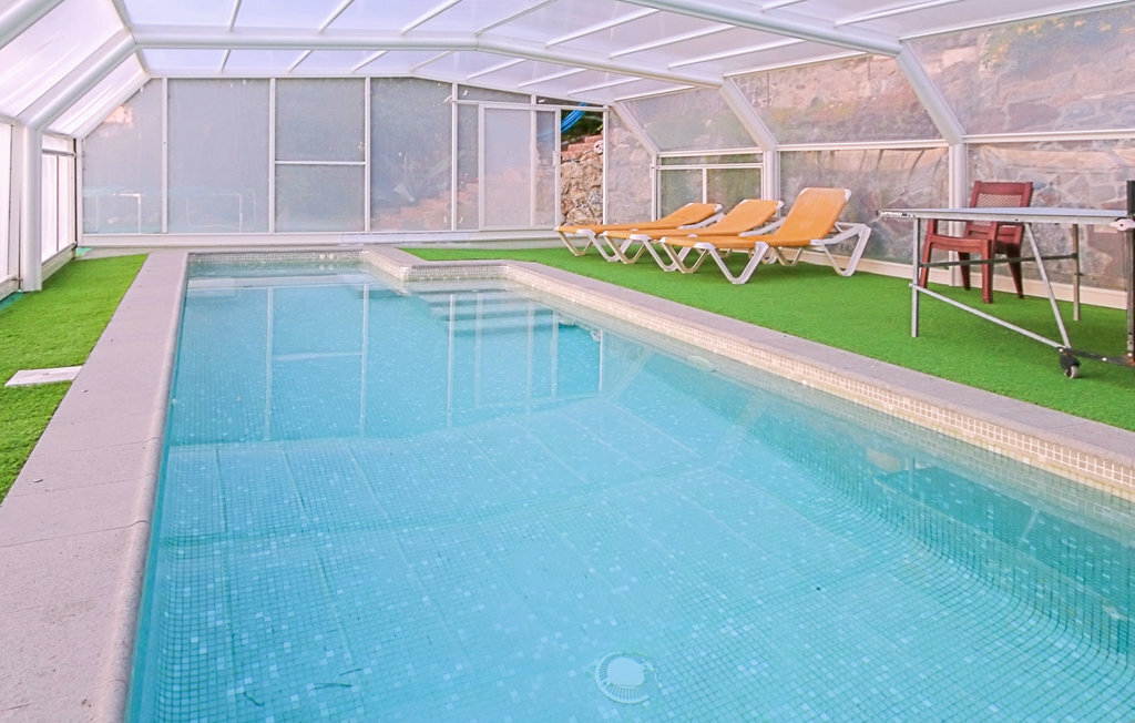 Villa de rêve avec piscine dans quartier résidentiel - Photo 3