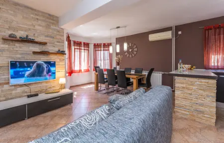 Maison 8 personnes à Bibinje - Photo 2