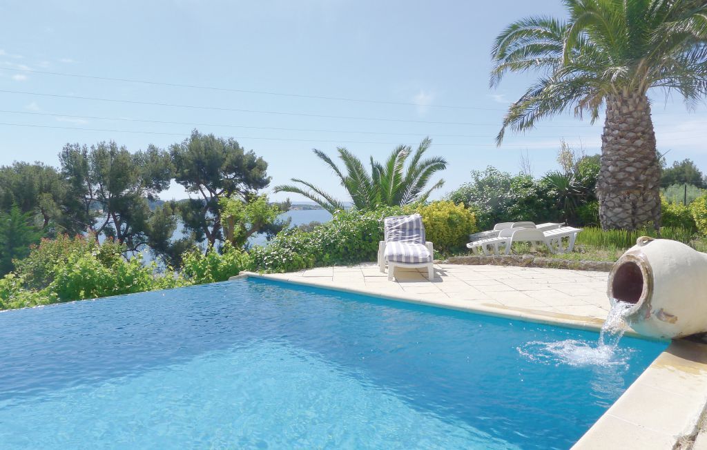 Appartement vue étang de Berre avec piscine à Istres - Photo 7