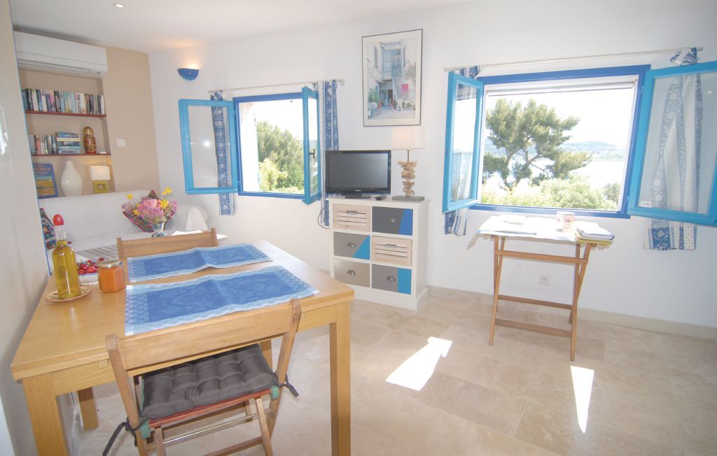 Appartement vue étang de Berre avec piscine à Istres - Photo 15