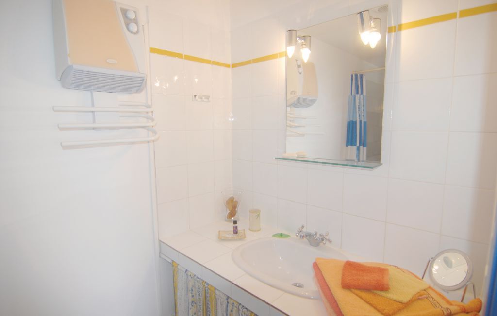 Appartement vue étang de Berre avec piscine à Istres - Photo 18