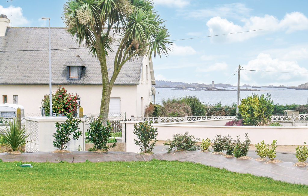 Maison contemporaine vue phare, baie de Pomelin - Photo 13
