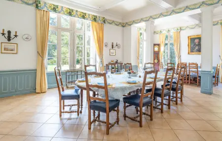 Château privé 10 chambres, 19 personnes à Allonne : photo 3
