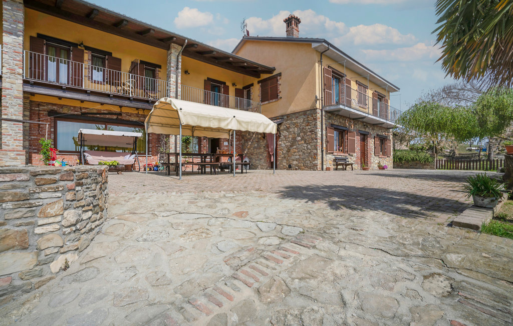 Maison aux Langhe avec vignobles, piscine et terrasses - Photo 2