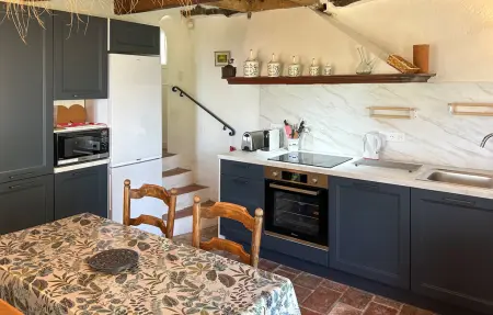 Maison 70m² pierre, piscine partagée, vue vallée : photo 27