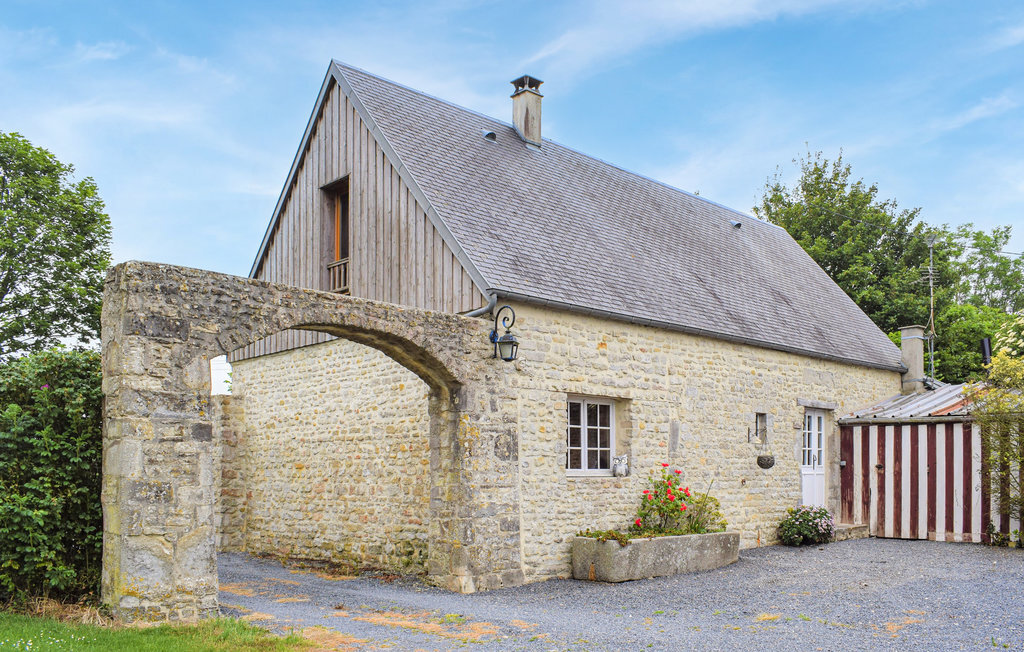 Ferme du 18e siècle avec piscine couverte à St. Germain du Pert - Photo 7