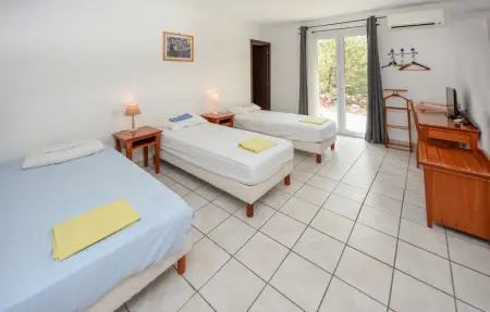 Location Maison 14 personnes à Courry - Photo 19