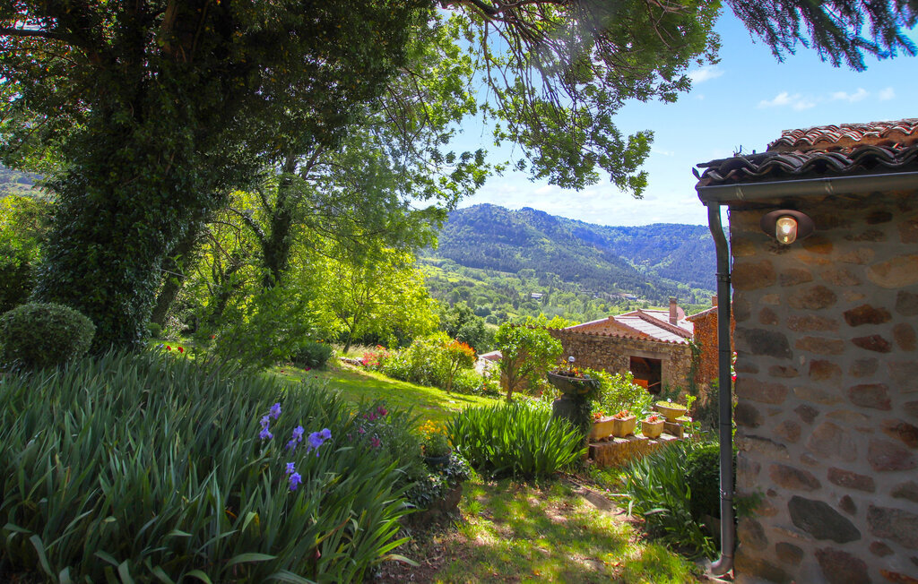 Maison rénovée avec jardin en Ardèche rurale - Photo 5