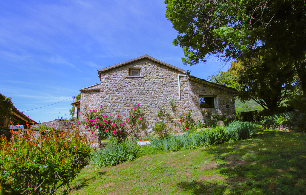 Maison rénovée avec jardin en Ardèche rurale - Photo 9