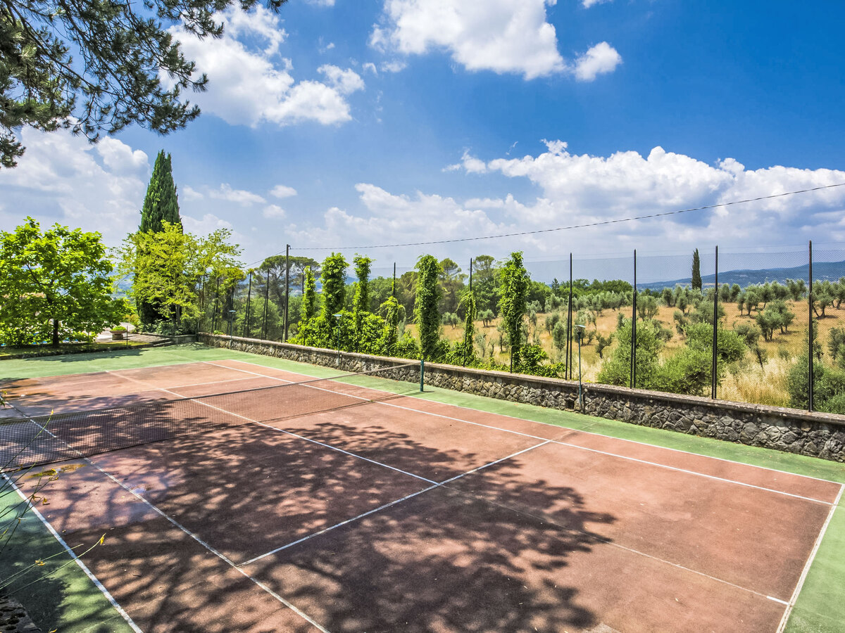 Villa Poggio Patrignone, 12 pers., piscine & chapelle - Photo 3