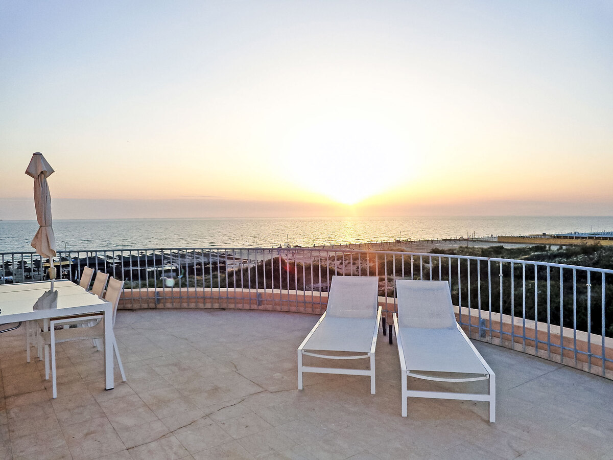 Suite 48 – Appartement 2 niveaux avec vue mer à Tirrenia - Photo 3