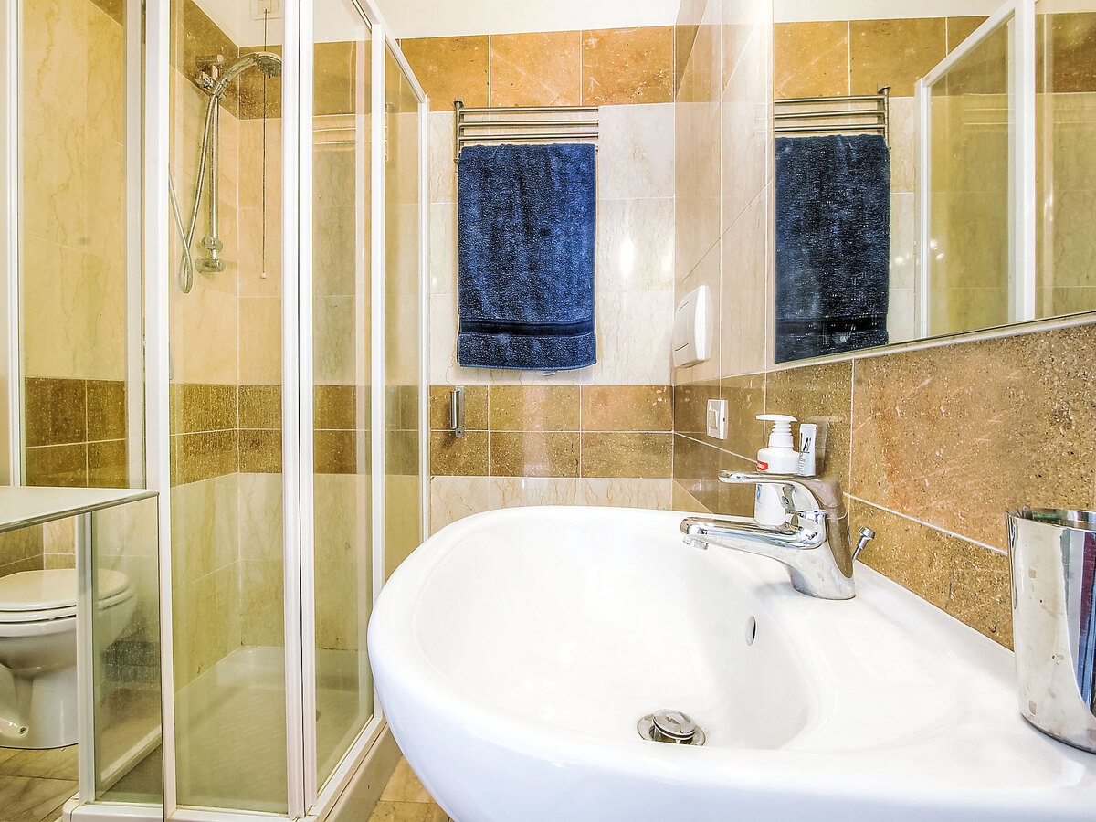 Suite 48 – Appartement 2 niveaux avec vue mer à Tirrenia - Photo 10