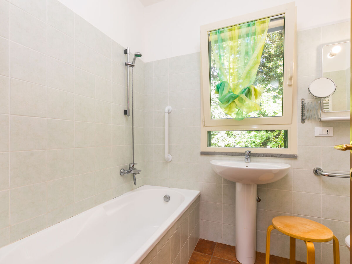 Maison Podere gli Olivi à Castiglioncello, piscine - Photo 25