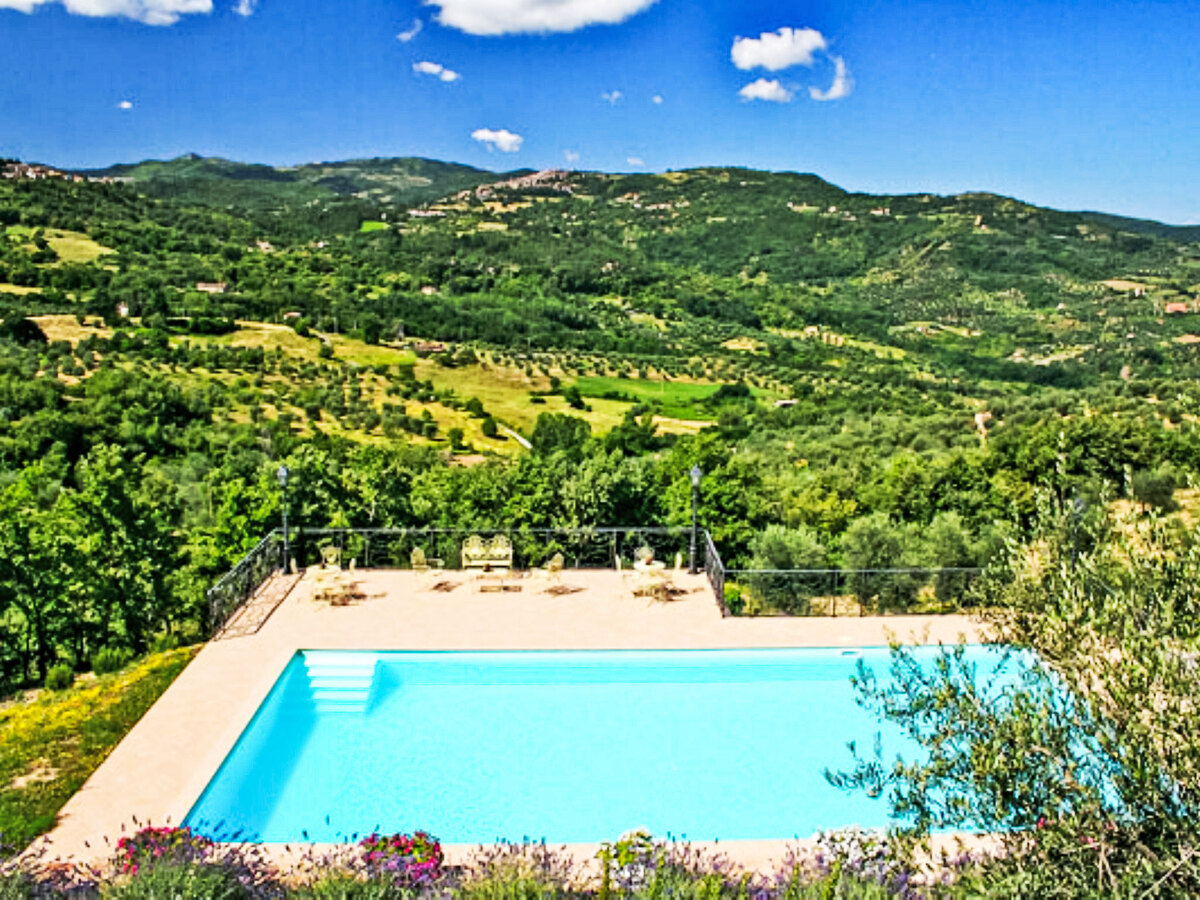 Podere dei Venti, gîte 12 pers. avec piscine à Castel del Piano - Photo 2