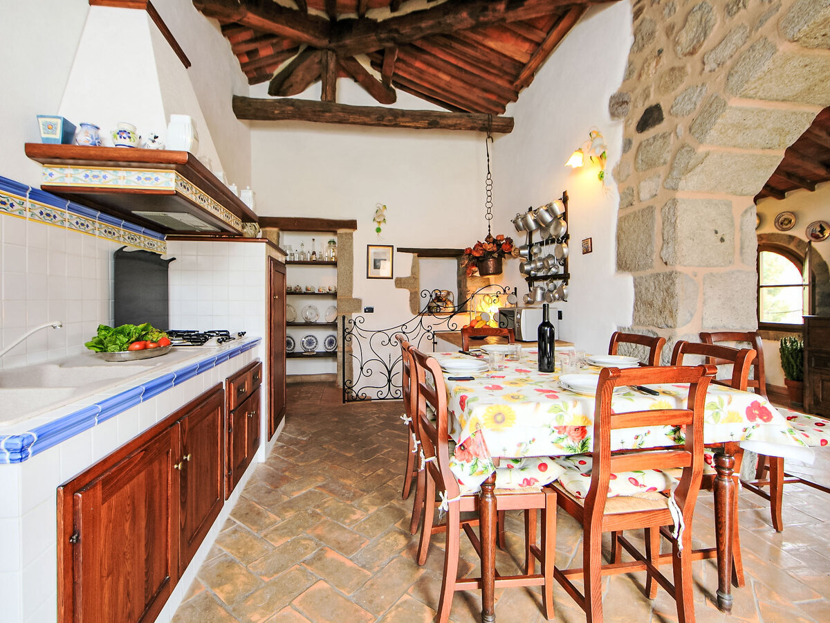 Podere dei Venti, gîte 12 pers. avec piscine à Castel del Piano - Photo 10