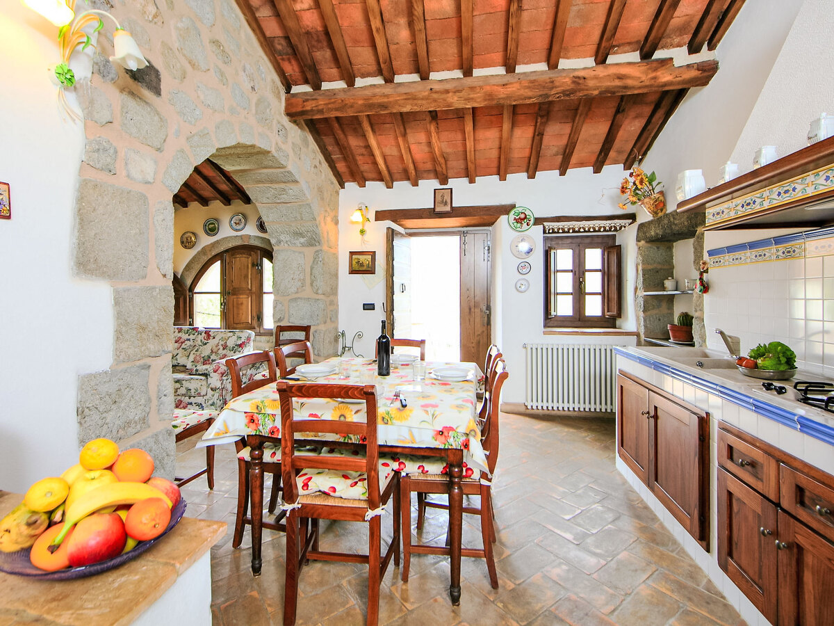 Podere dei Venti, gîte 12 pers. avec piscine à Castel del Piano - Photo 12