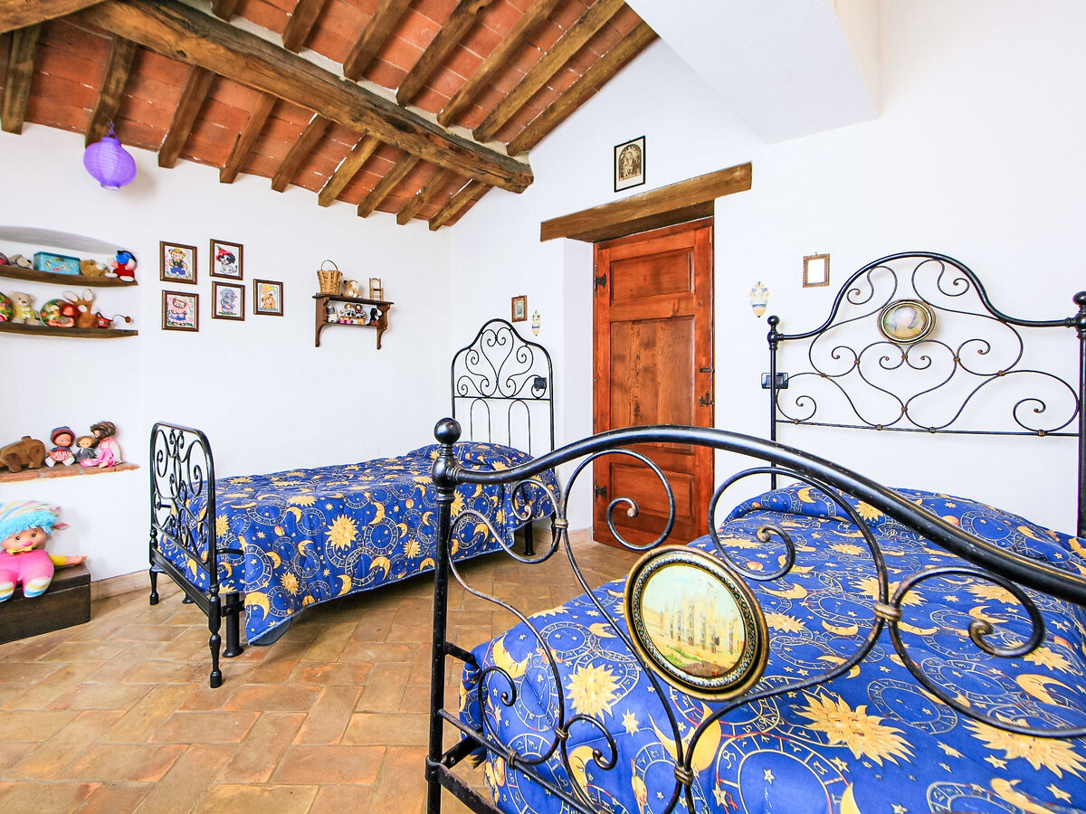 Podere dei Venti, gîte 12 pers. avec piscine à Castel del Piano - Photo 17