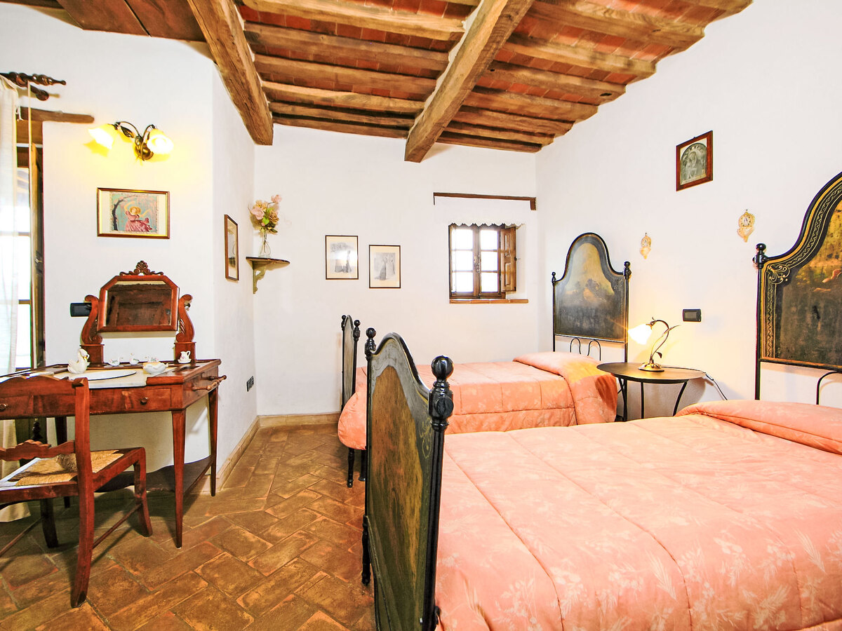 Podere dei Venti, gîte 12 pers. avec piscine à Castel del Piano - Photo 24