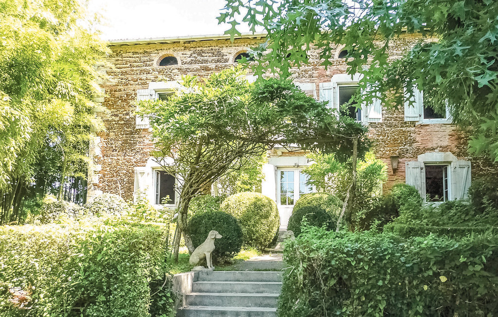 Maison 19ème siècle avec piscine et parc 5000 m² - Photo 11