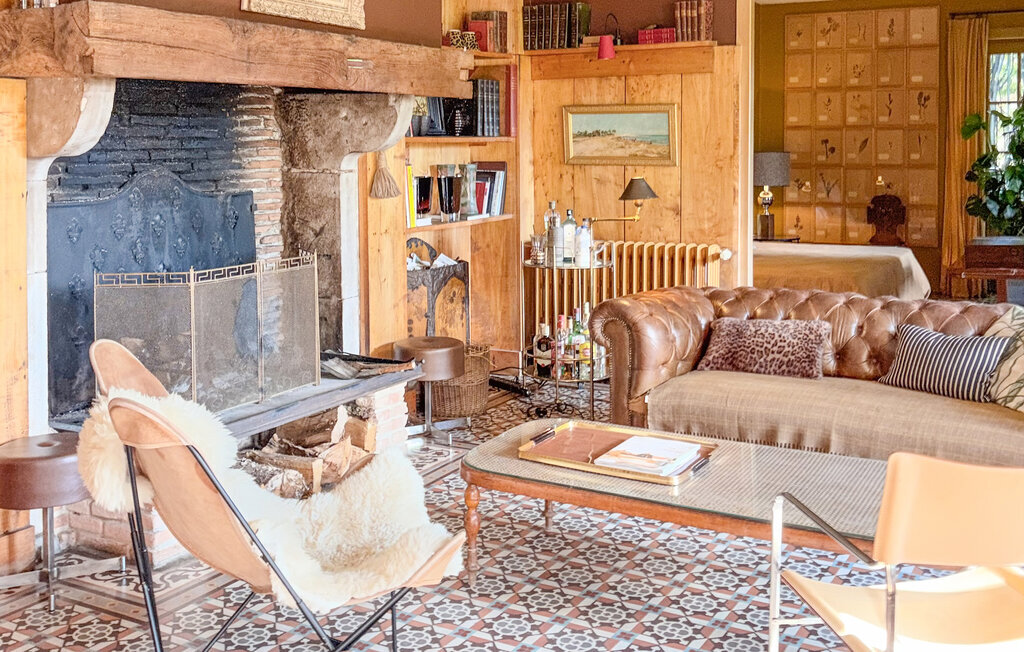 Maison 19ème siècle avec piscine et parc 5000 m² - Photo 14