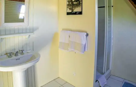 Maison 5 chambres avec piscine et jardin en bord de rivière : photo 13