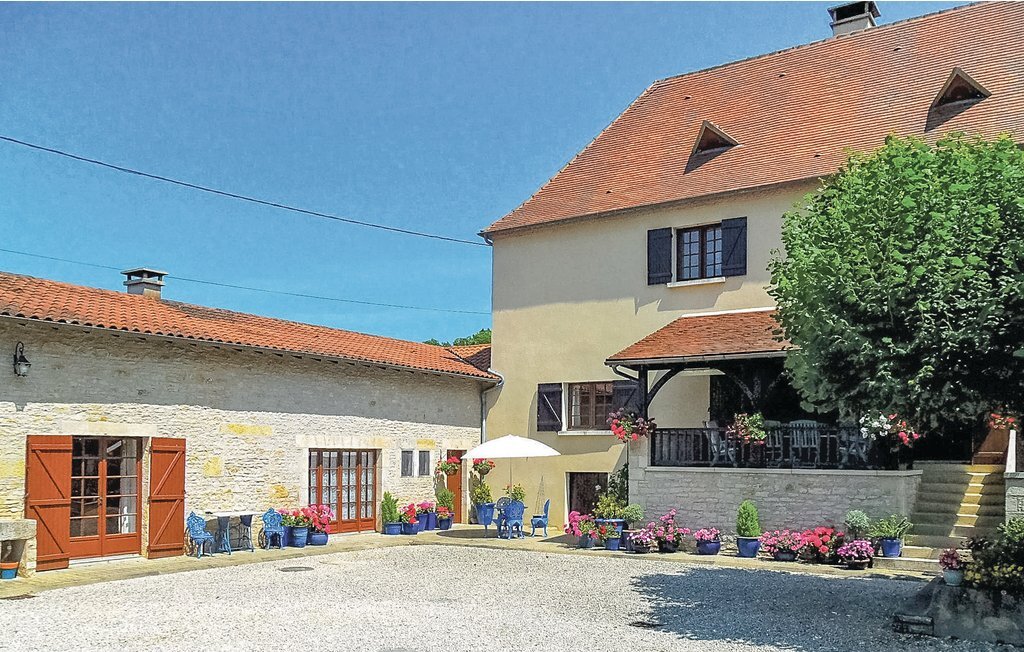 Maison avec piscine privée à Gabillou, accessible PMR - Photo 1