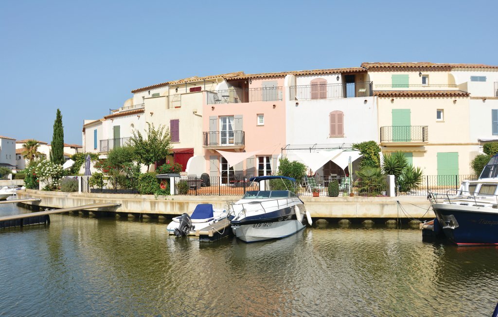 Maison avec amarrage privé à Aigues-Mortes - Photo 1
