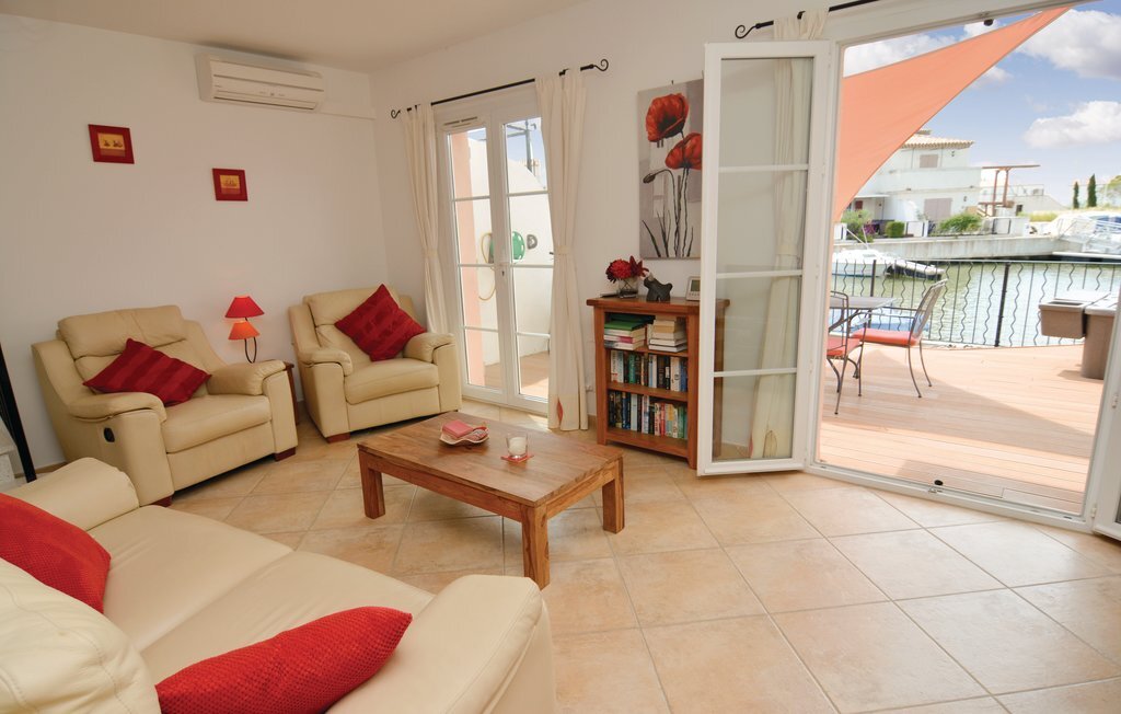 Maison avec amarrage privé à Aigues-Mortes - Photo 2