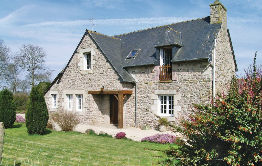 Maison en pierre du 19e, 2000 m² de terrain à Quemper Guézénnec - Photo 1