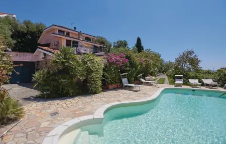 Location maison de vacances à Imperia  IM 