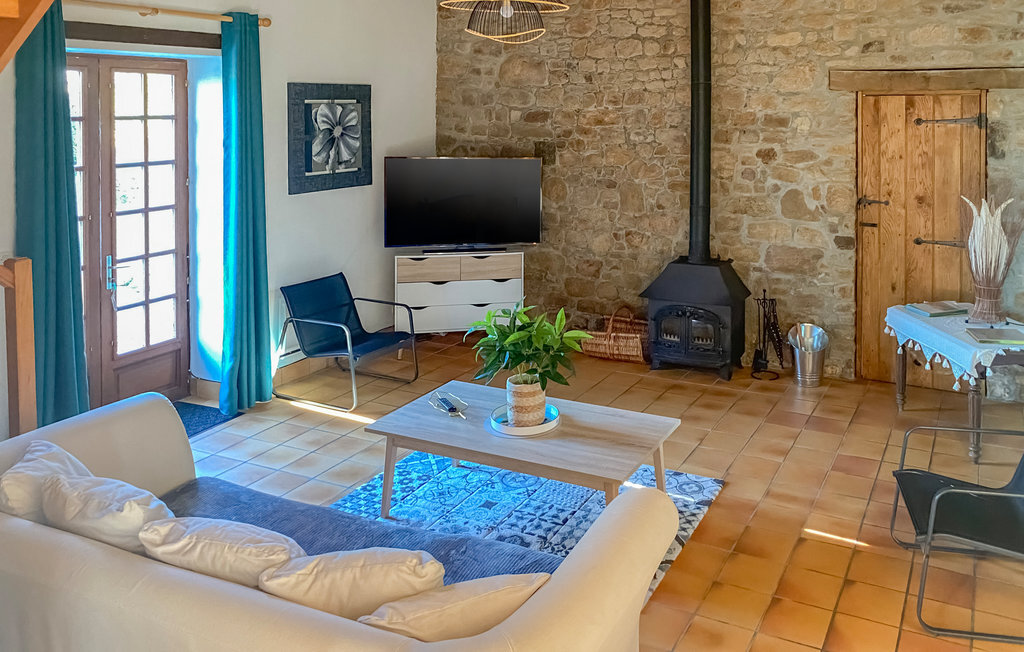 Maison en pierre près de l'abbaye de La Lucerne - Photo 2