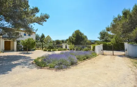 Maison 4 chambres avec piscine aux Alpilles, Eygalières : photo 21