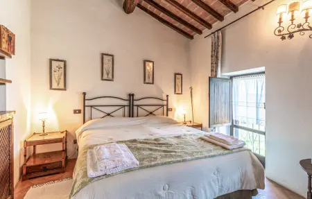 Ilaria, appartement médiéval avec piscine près de Todi : photo 5