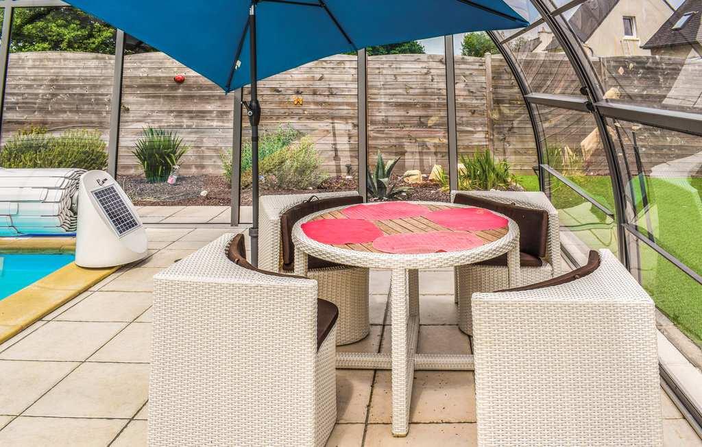 Maison 160 m² avec piscine chauffée couverte à Pommeret - Photo 5
