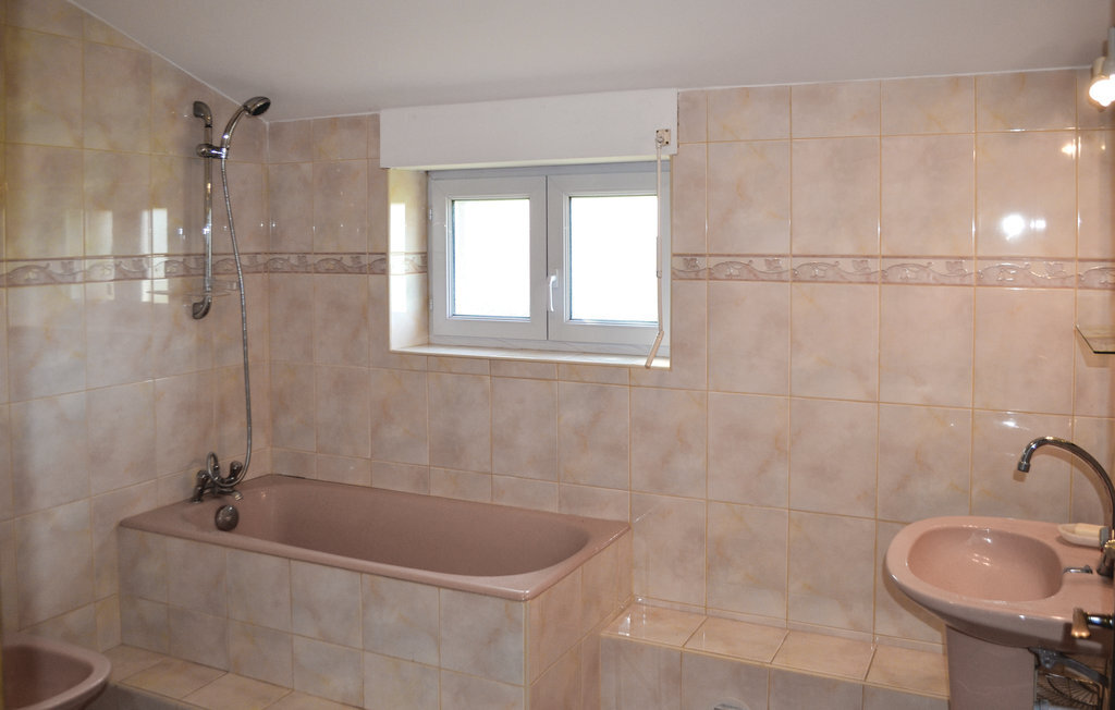 Maison en pierre 6 personnes avec grand jardin à Meslan - Photo 13