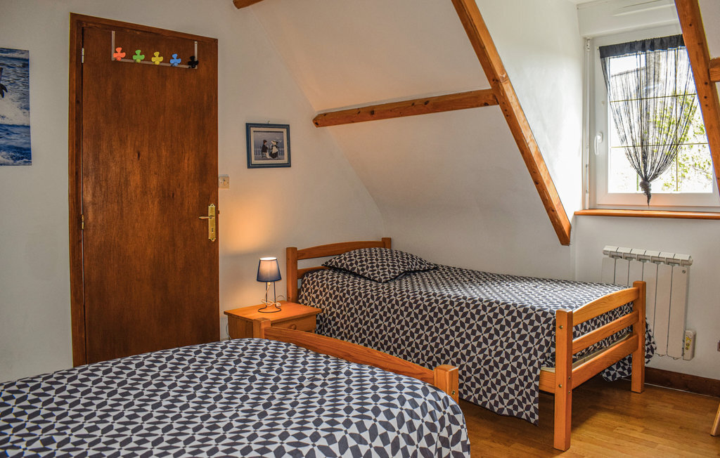 Maison de pierre du siècle dernier à Plouguiel - Photo 6