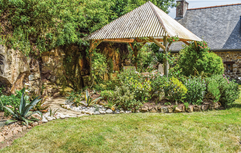 Maison de pierre du siècle dernier à Plouguiel - Photo 13