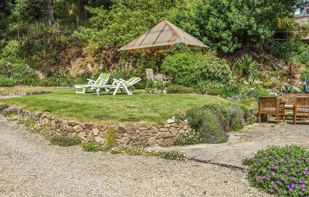 Maison de pierre du siècle dernier à Plouguiel - Photo 14