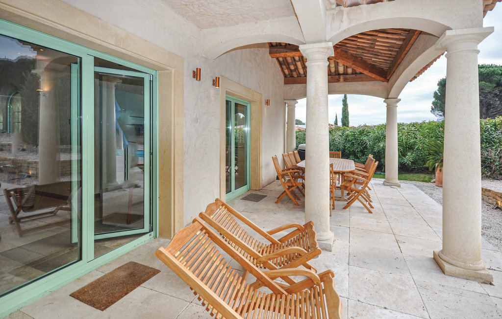 Villa d'architecte avec piscine privée à Saint-Raphaël - Photo 6