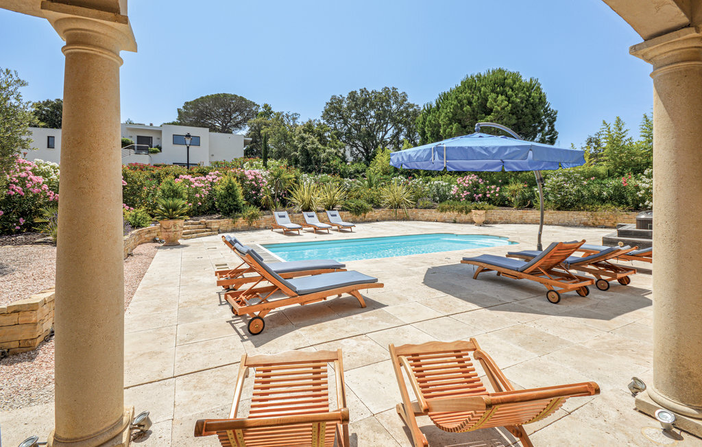 Villa d'architecte avec piscine privée à Saint-Raphaël - Photo 8