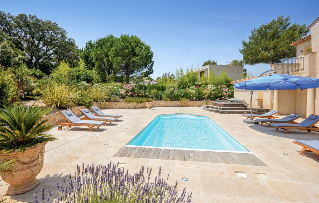 Villa d'architecte avec piscine privée à Saint-Raphaël - Photo 11