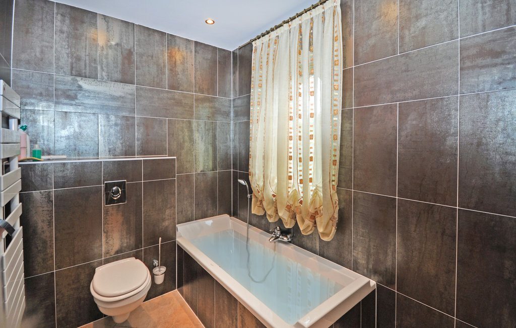 Villa d'architecte avec piscine privée à Saint-Raphaël - Photo 28