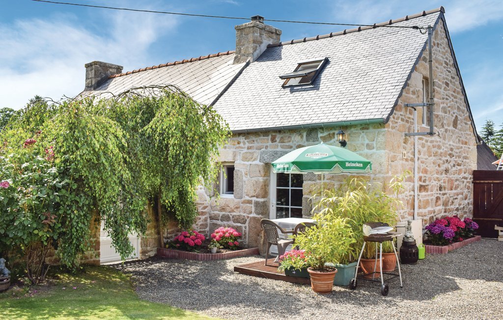Petite maison en pierre à Louargat, poêle à bois - Photo 1