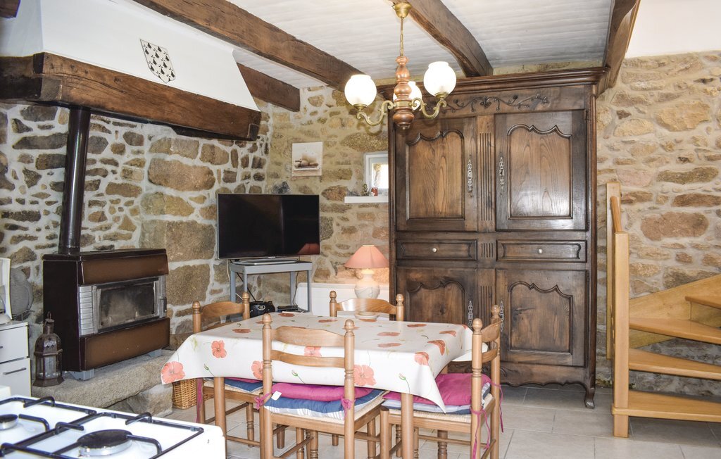 Petite maison en pierre à Louargat, poêle à bois - Photo 2
