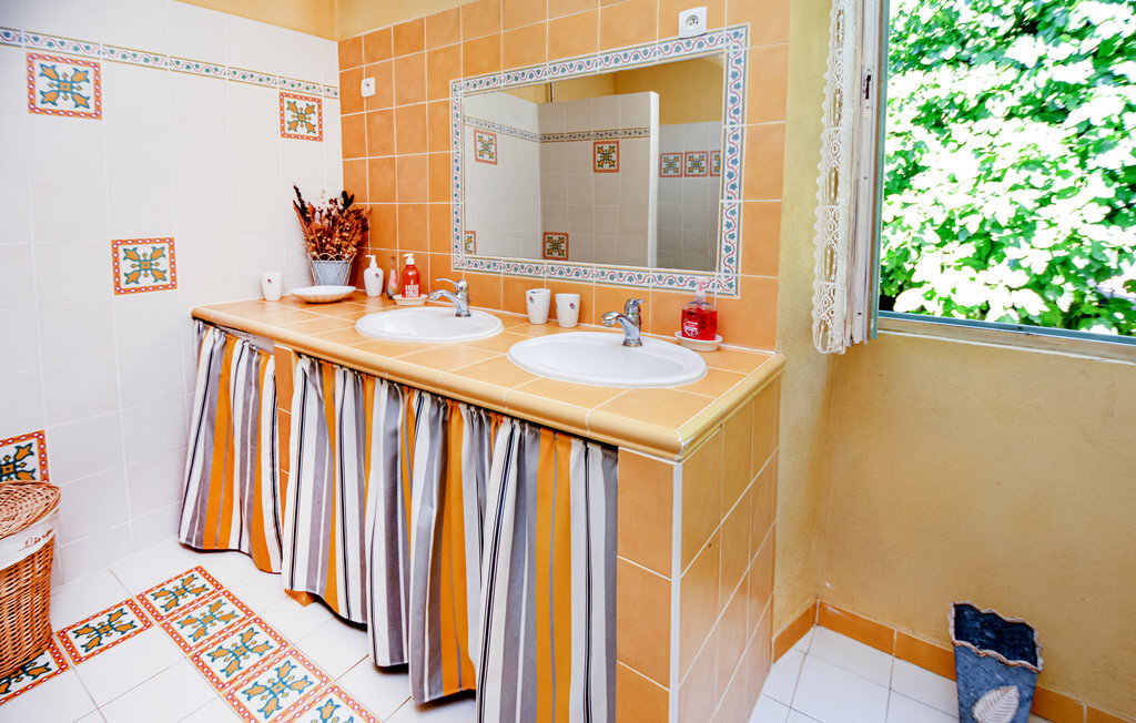 Villa 2 appartements indépendants, piscine, parc enfants - Photo 32