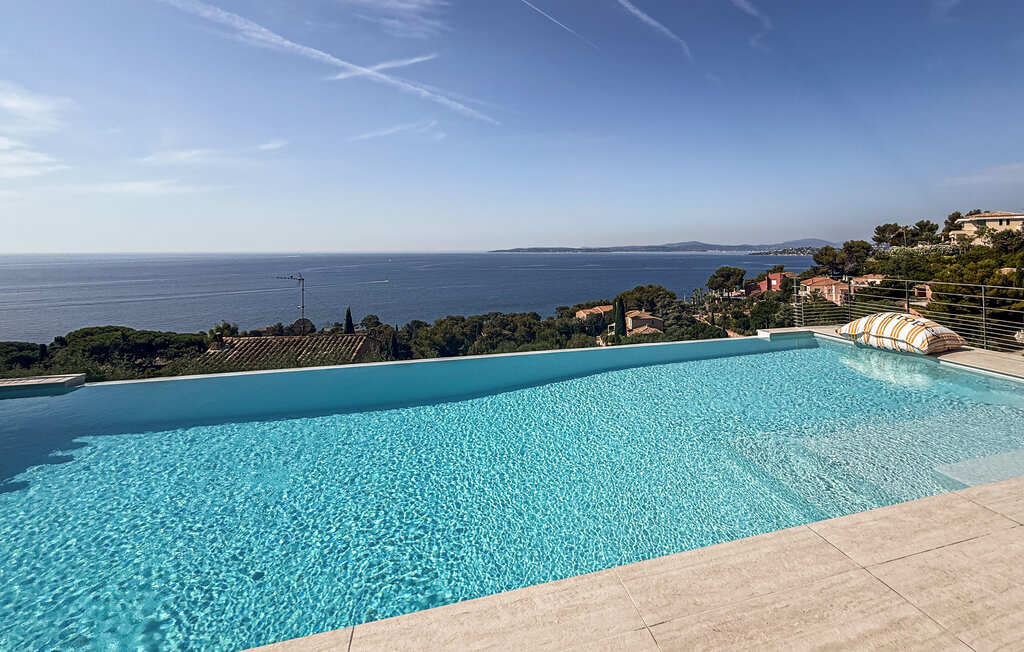 Villa 5 chambres piscine débordement, vue baie Saint-Tropez - Photo 2
